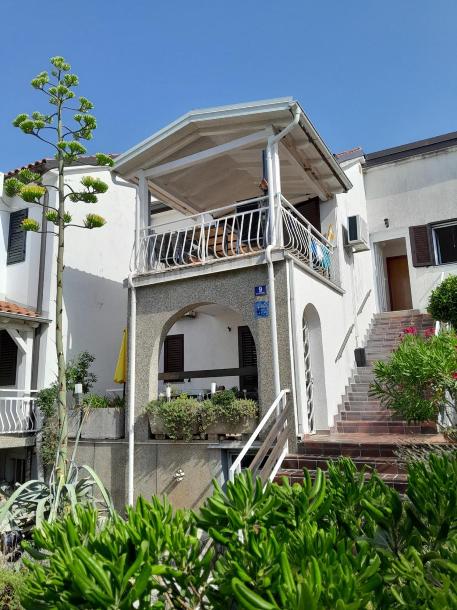 Apartman Darko Krk Town Bagian luar foto